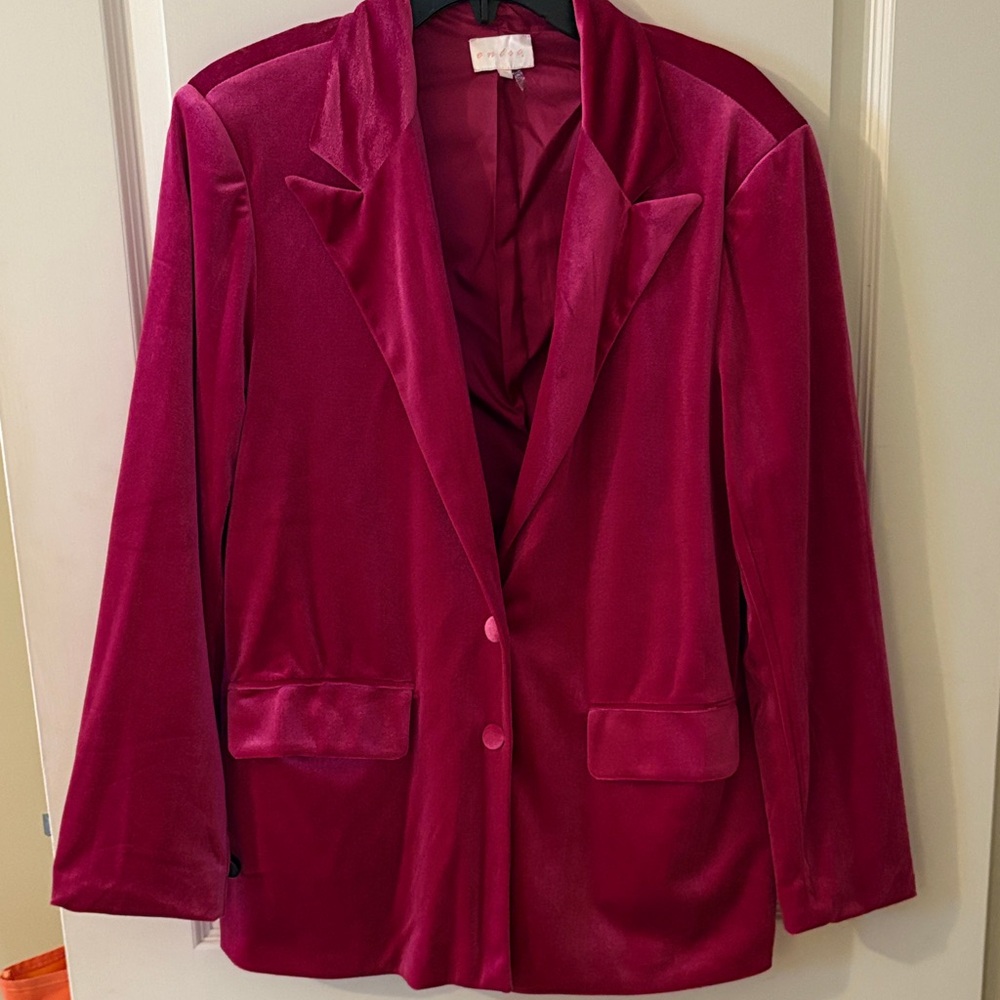 Entro Women's Fuchsia Blazer
